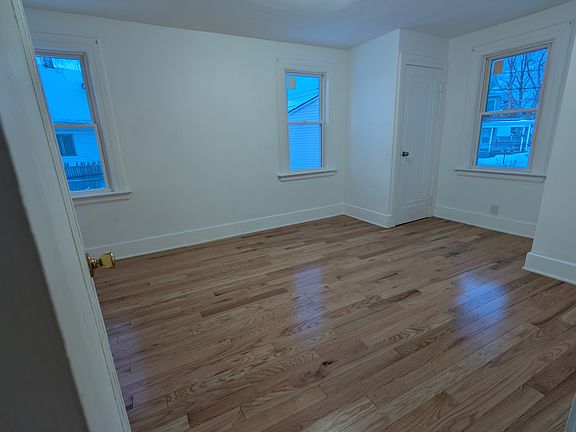 4th image of 1532 Sunset Ave #1