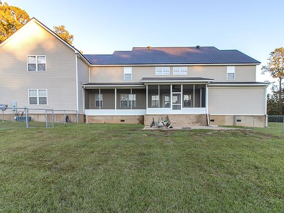 4th image of 758 Doe Run Dr