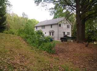 1979 Old Logan Rd SE, Lancaster, OH 43130