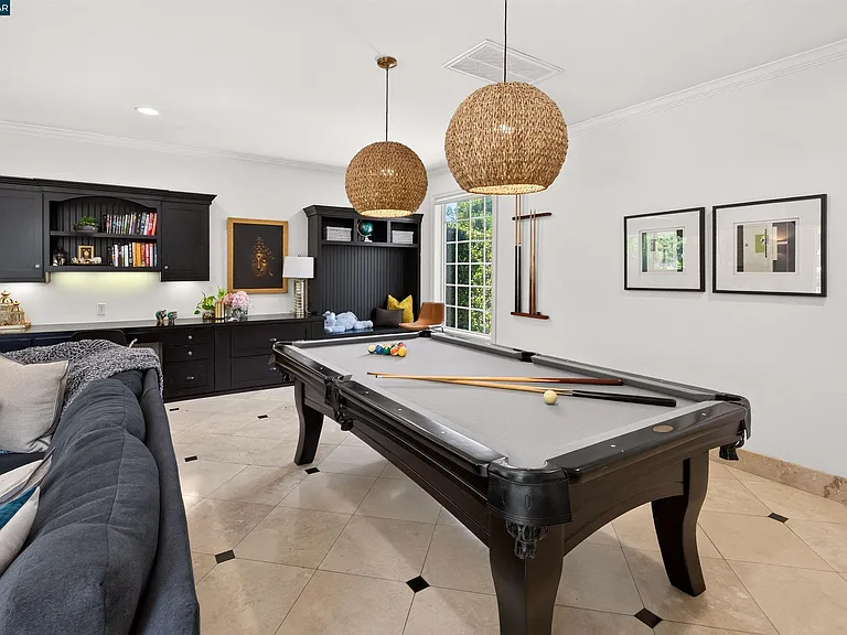 2207 Martin Ave — Photo 48