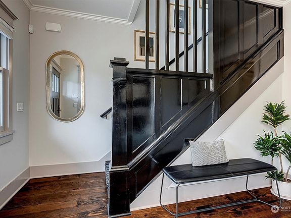 3rd image of 2434 Queen Anne Avenue N