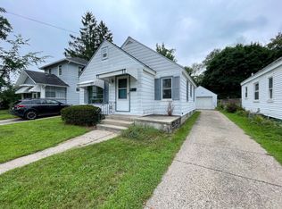 723 Spring Ave NE, Grand Rapids, MI 49503