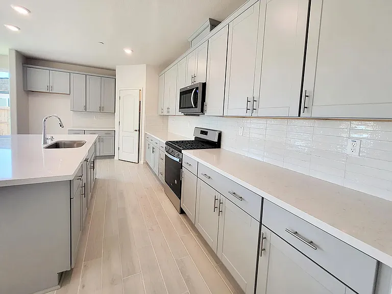 1848 Tule Ave — Photo 2