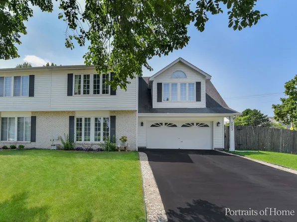 2803 Dorothy Dr, Aurora, IL 60504