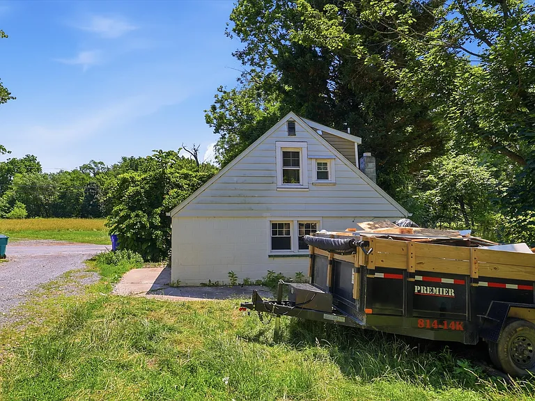 1072 Rocky Springs Rd — Photo 43