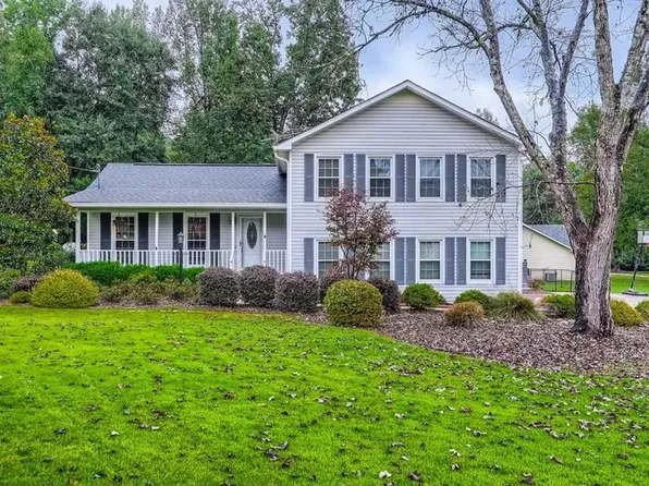 130 Grandchester Way, Fayetteville, GA 30215
