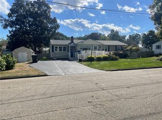 40 Walker Rd, Warwick, RI 02889