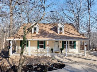 2012 Heather Dr, Lake Sherwood, MO 63357