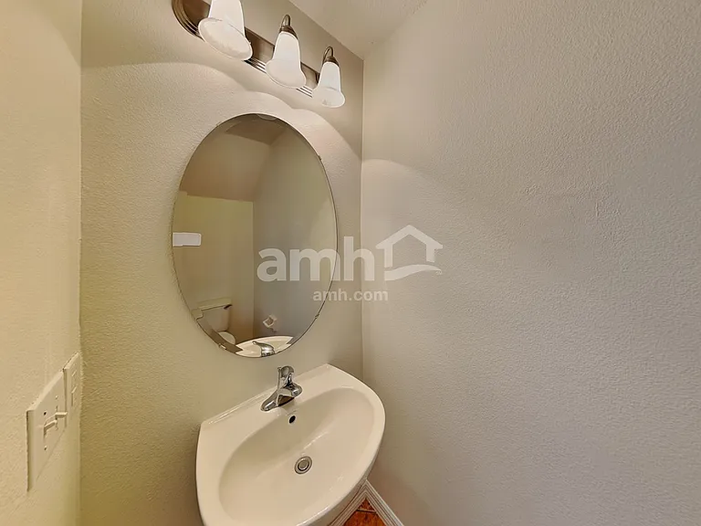 6105 Timber Crest Dr — Photo 8