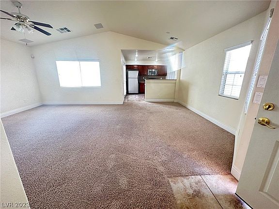 3rd image of 5421 Blue Oat Ave