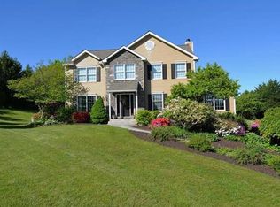 8648 Mohr Ln, Fogelsville, PA 18051