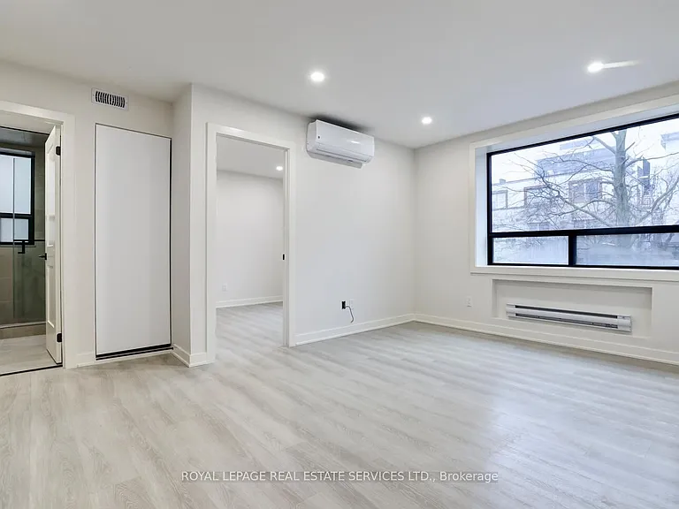 20 Duke St #305 — Photo 33