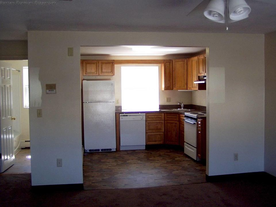 1st image of 449 Sea St APT 4