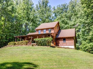 5672 Pignut Mountain Dr, Warrenton, VA 20187