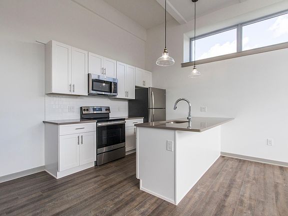 2nd image of 130 W 5th Ave Unit 204