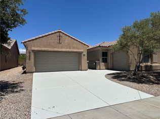 5728 Flying Birdie Ave, Las Vegas, NV 89122