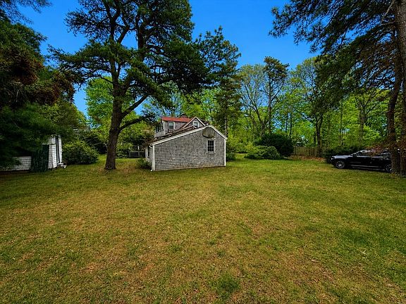 3rd image of 18 Nickerson Rd