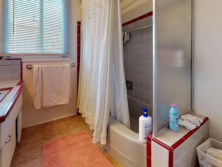 6180-6182 Mary Lane Dr — Photo 11