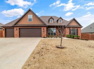 5905 S 67th St, Cave Springs, AR 72718