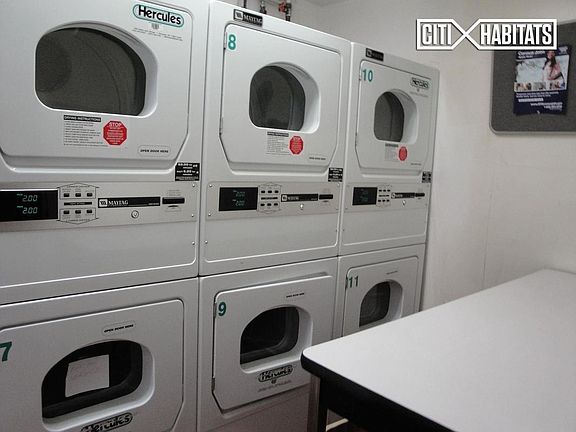 4th image of 117 W 58th St APT 12C