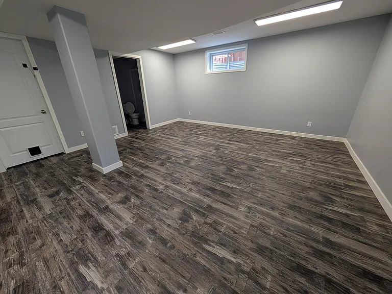 708 Margaret Way — Photo 12