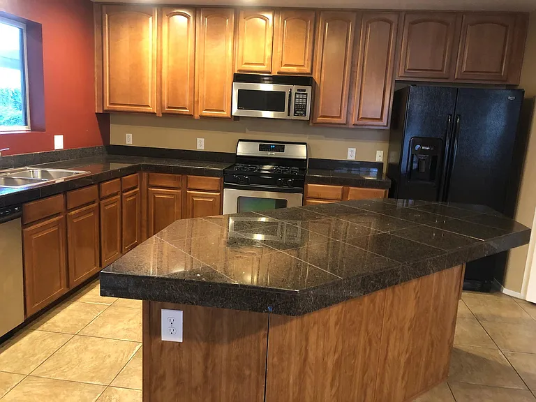 4232 E Babbling Brook Dr — Photo 3