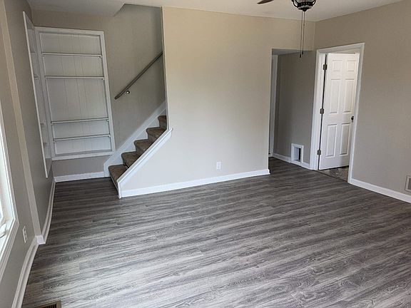 3rd image of 143 Gladys Ct