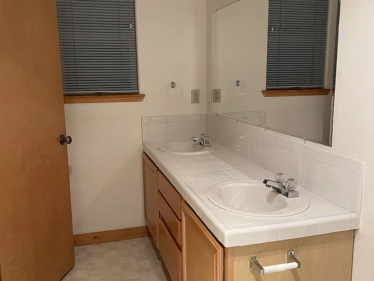 Primary Bathroom, Left Side