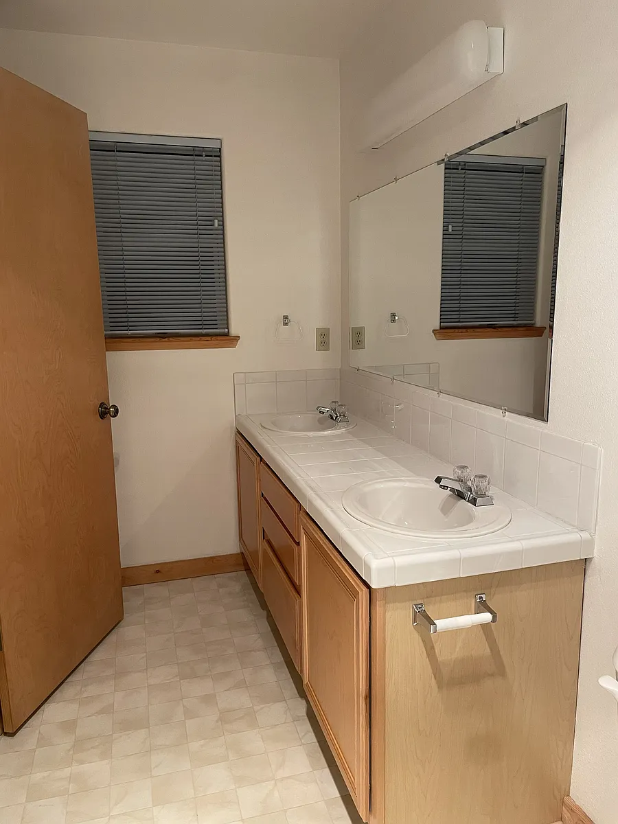 Primary Bathroom, Left Side - 11870 Muhlebach Way #1