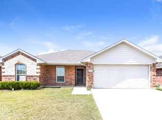 1217 Camden Yard Dr, Burleson, TX 76028