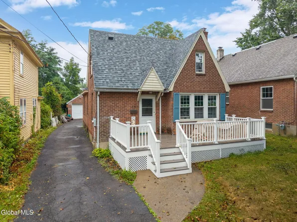 1563 Grand Boulevard, Schenectady, NY 12309