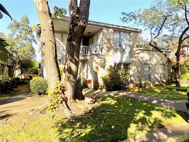 1st image of 7 Heritage Ln #26