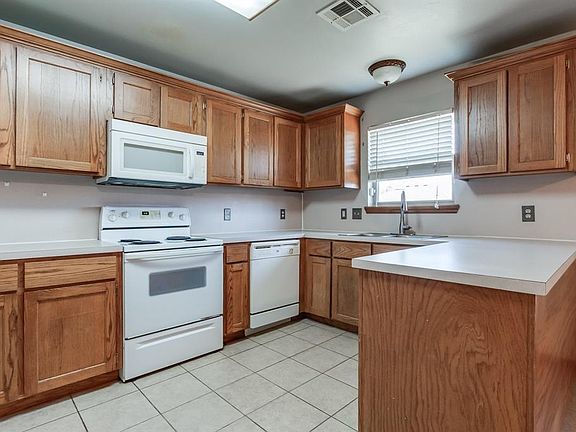 4th image of 3702 Beal Ave