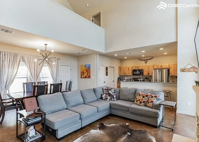 10119 Longhorn Skyway — Photo 3