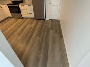 322 S Lucas St #3, Iowa City, IA
