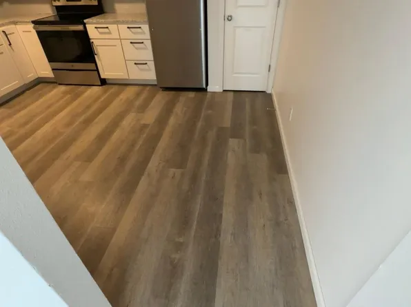 322 S Lucas St #3, Iowa City, IA 52240