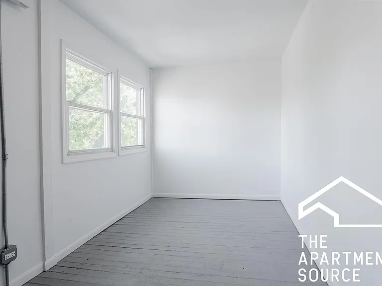 2806 N Mozart St #1R — Photo 10