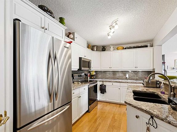 4th image of 2144 NW Paliswood Rd SW #306