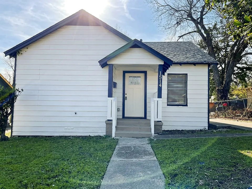 1514 Peru St