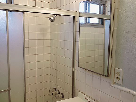 5th image of 1012 S Sultana Ave APT A