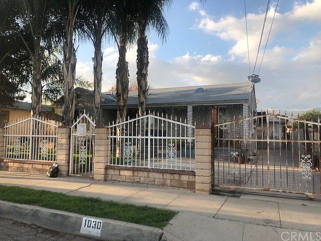 1st image of 1030 W 15th St