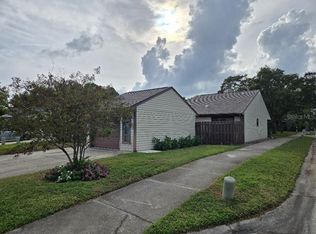 156 Devon Ct, Dunedin, FL 34698