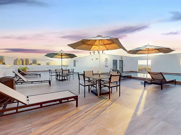 2740 SW 28th Ter APT 303, Miami, FL 33133