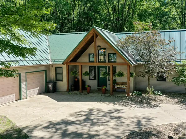 196 Greenwich East Town Line Rd N, New London, OH 44851