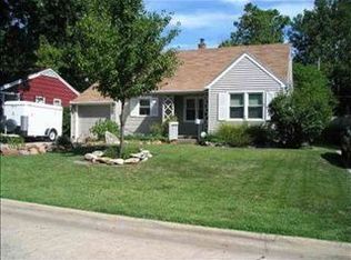 3738 SW Sena Dr, Topeka, KS 66604