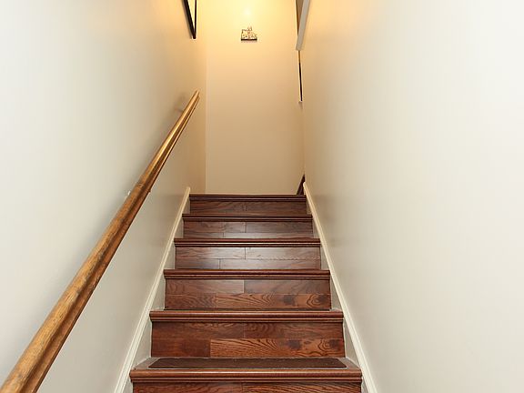 3rd image of 448 Swanson Crescent #448