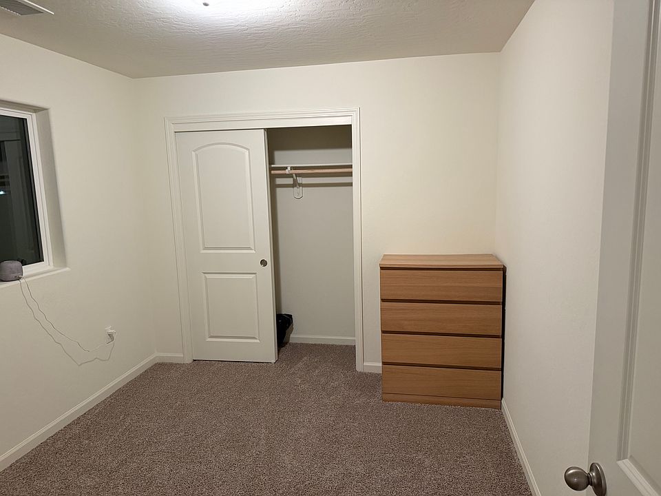 1st image of 1406 W Annika Dr
