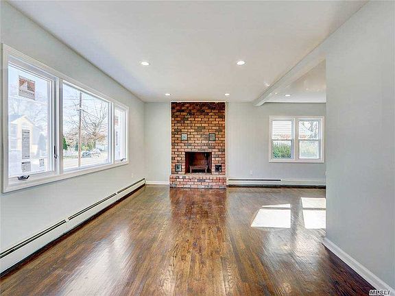 4th image of 54 Park Ave