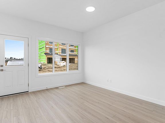 2nd image of 115 Sereno Ln
