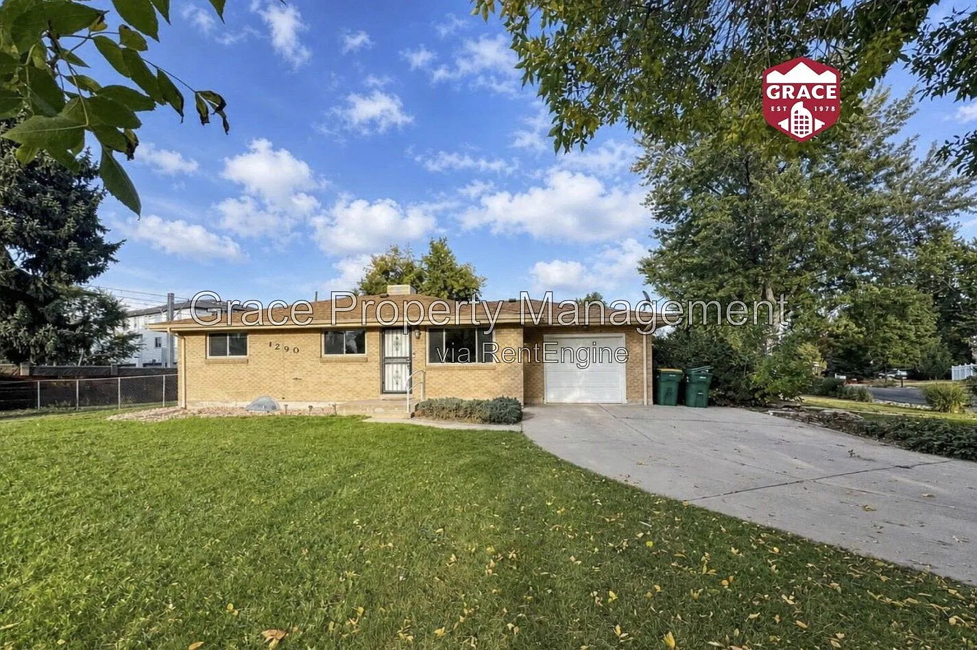 4 bed, 2.0 bath, 2072 sqft, $2,995 — Photo 1